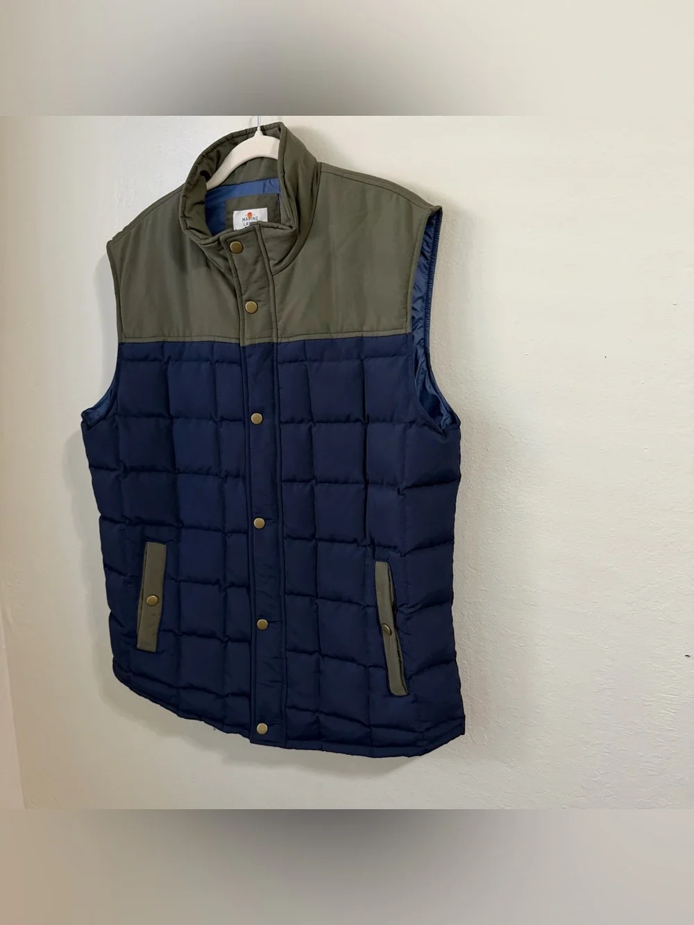 Marine Layer Sawyer Down Puffer Vest Mens M Full Zip Quilted Outdoor Gorpcore